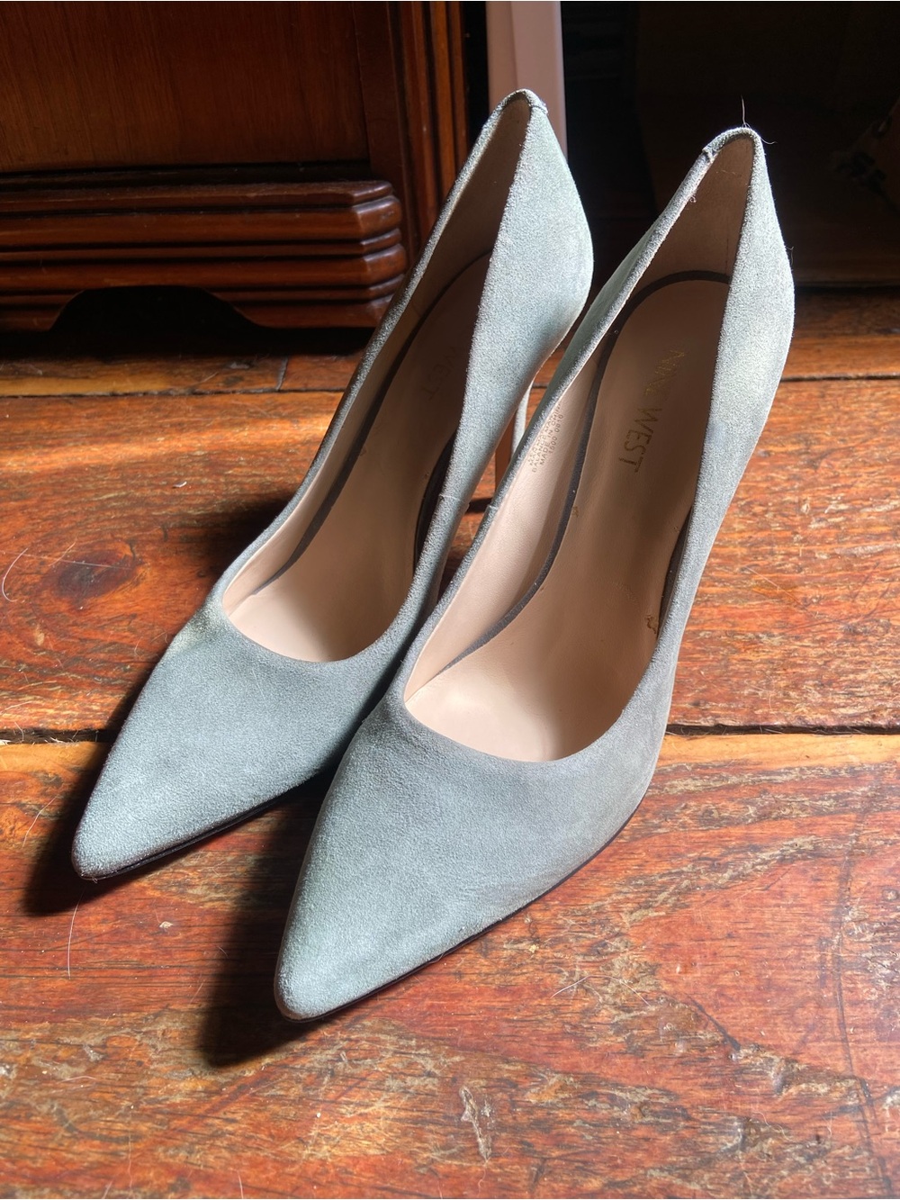 Nine West Pointed-Toe Suede Pumps in Light Gray/teal